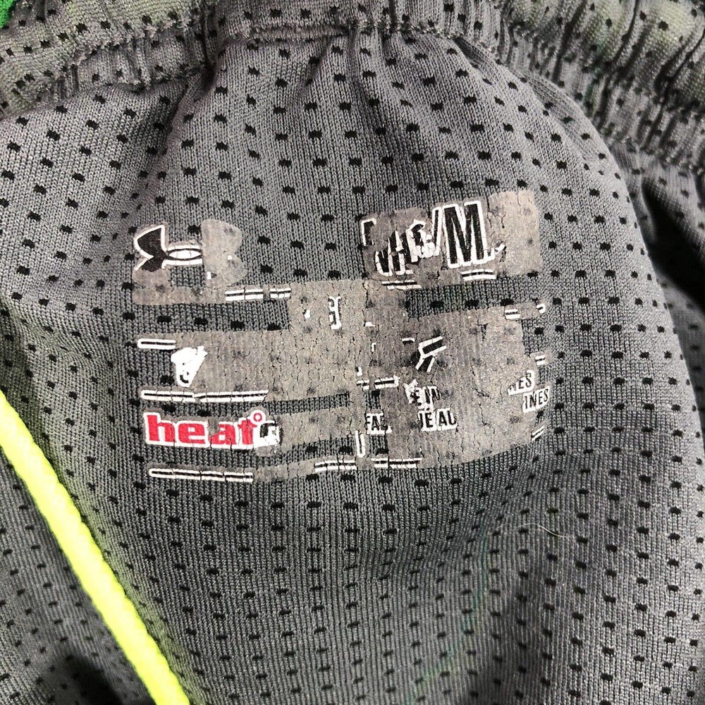 Under Armour Heat Gear Green Short Line Size Medium Running Jogging Athletic - Picture 5 of 12